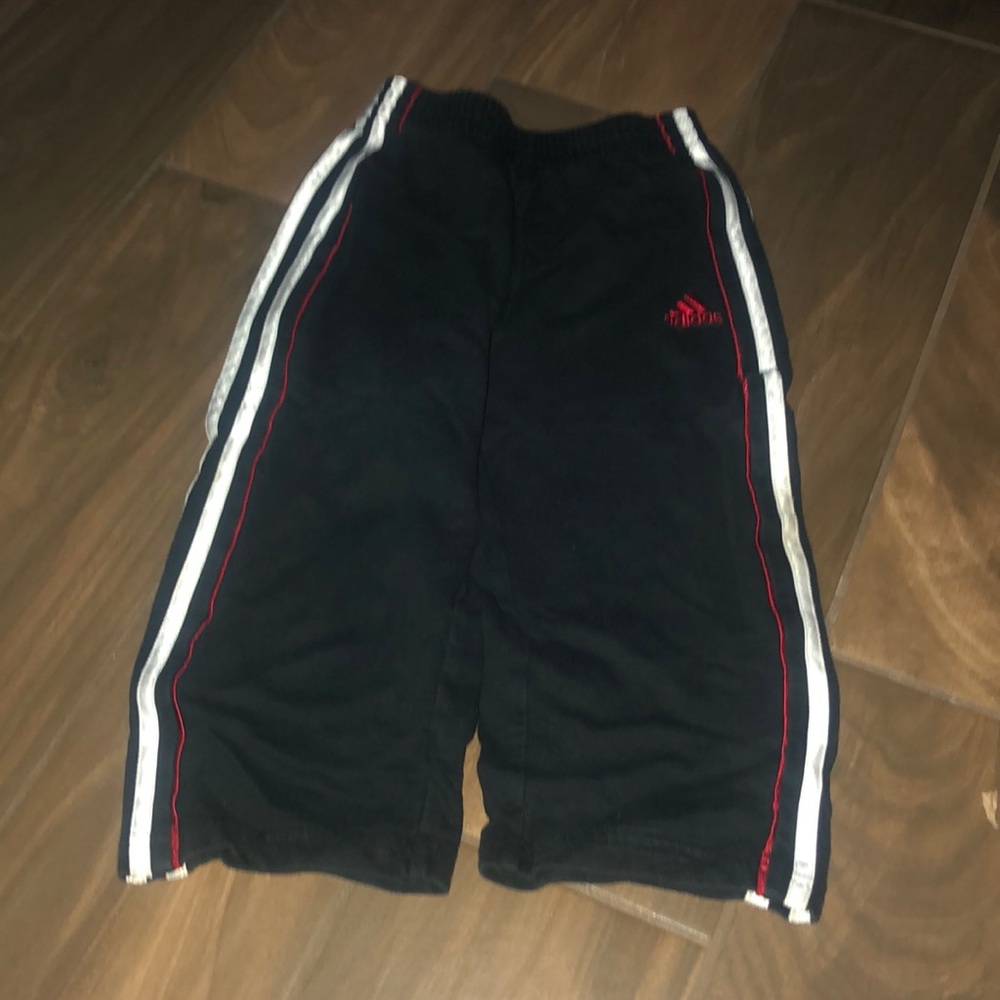 Toddler adidas sweatsuit - Picture 2 of 5